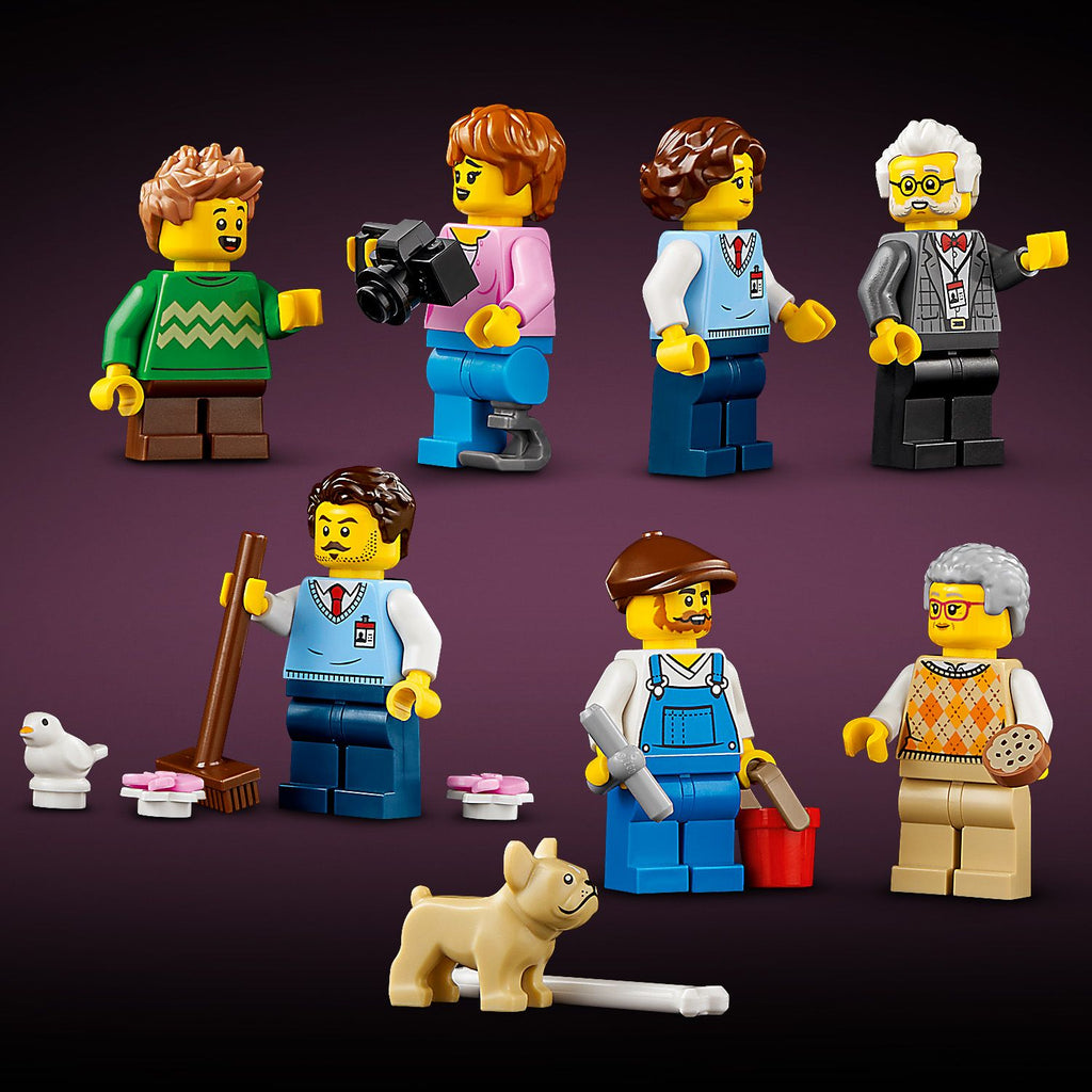 LEGO® Icons Natural History Museum