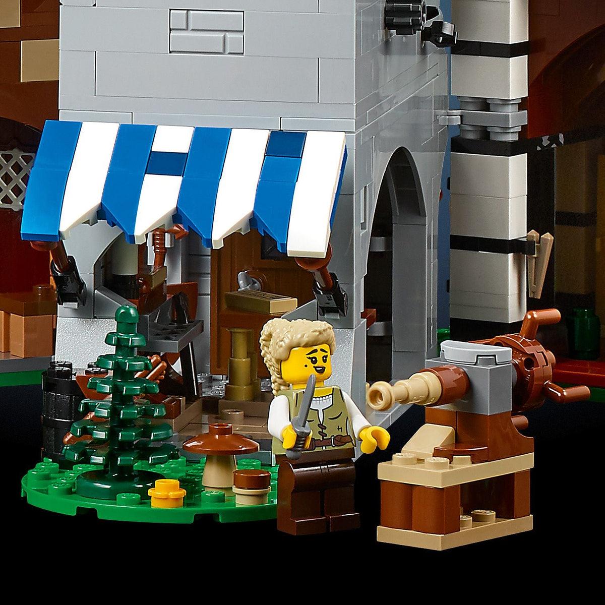LEGO® Icons Medieval Town Square