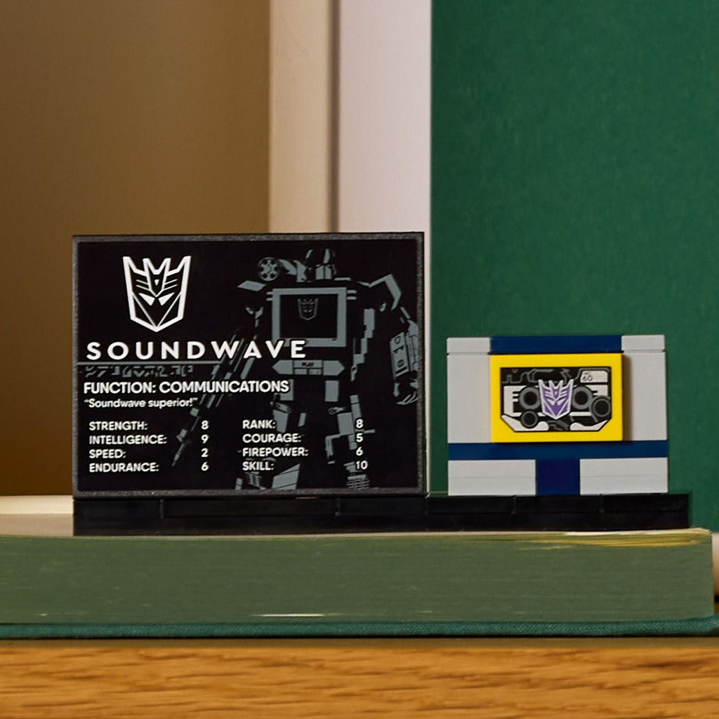 LEGO® Icons Transformers: Soundwave