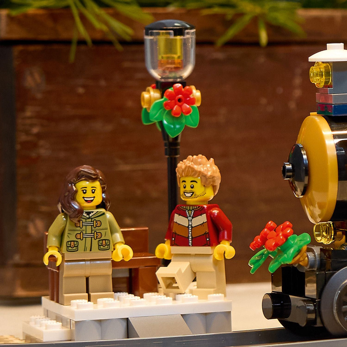 LEGO® Icons Holiday Express Train