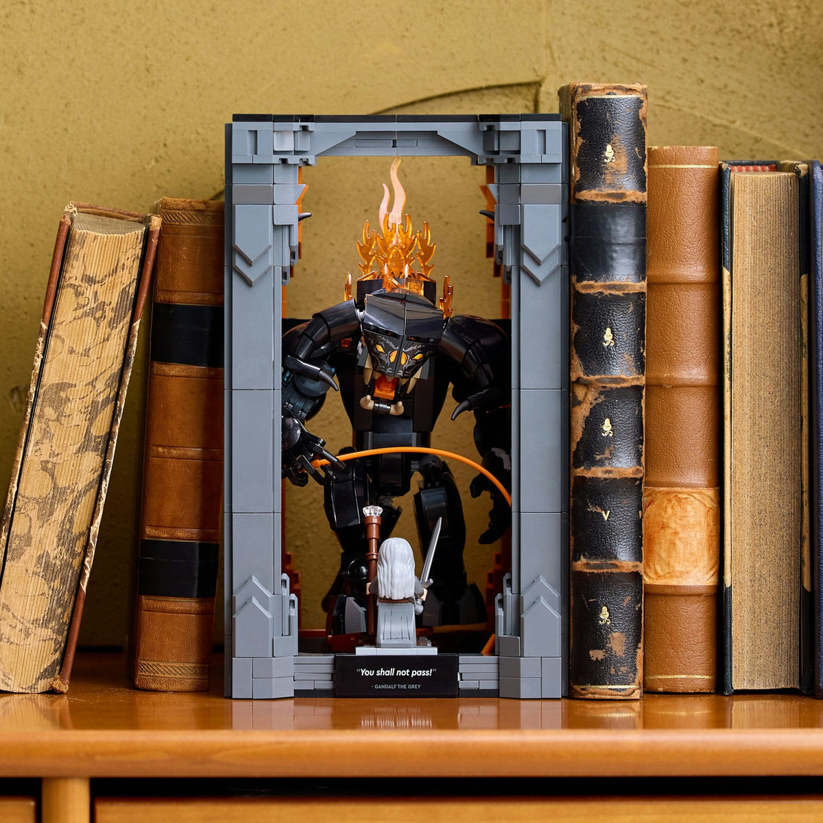 LEGO® Icons The Lord of the Rings: Balrog™ Book Nook