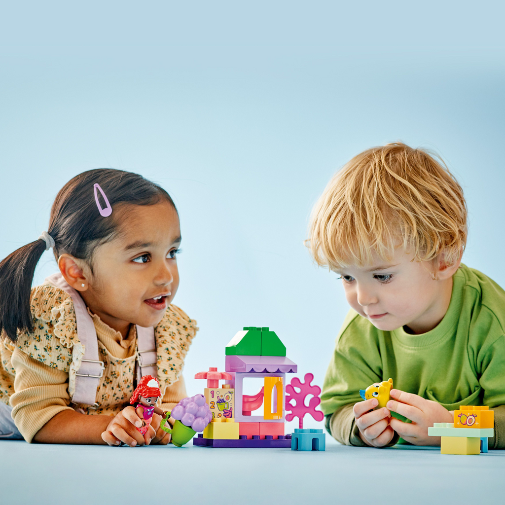 LEGO® DUPLO® | Disney Ariel and Flounder’s Café Stand