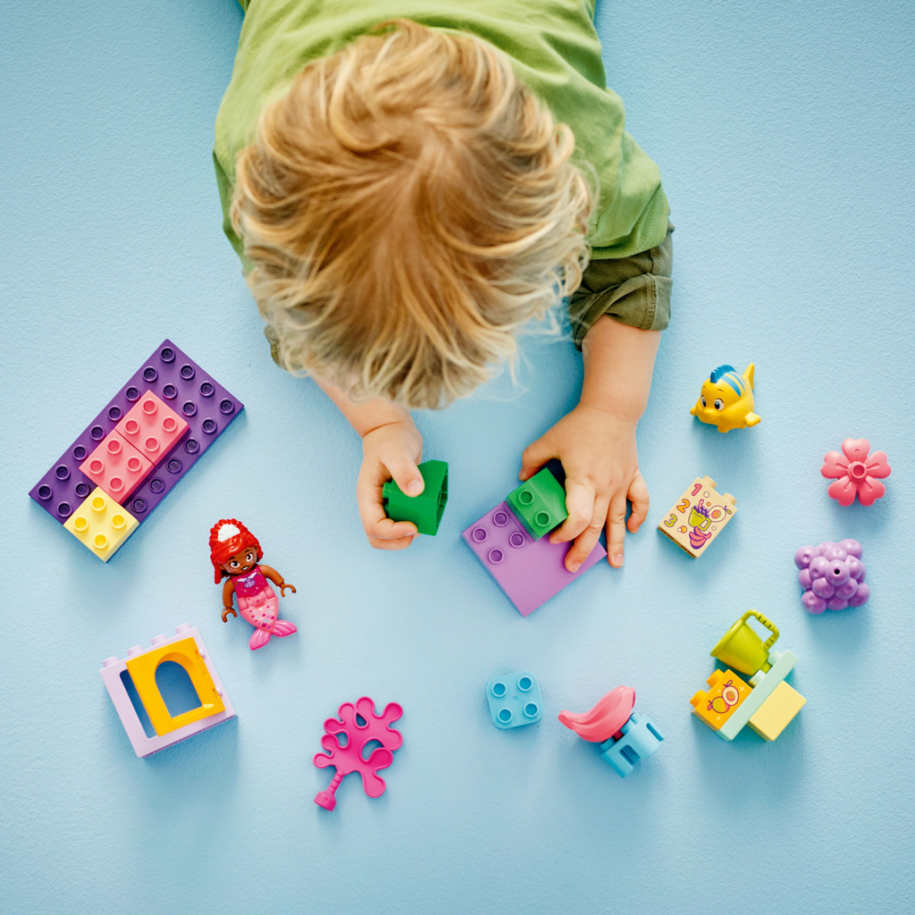 LEGO® DUPLO® | Disney Ariel and Flounder’s Café Stand