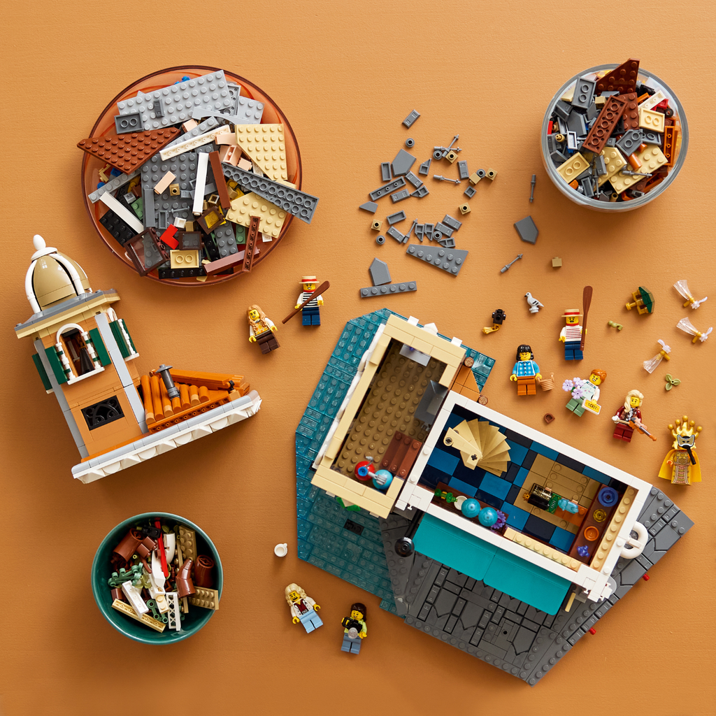 LEGO® Icons Venetian Neighbourhood