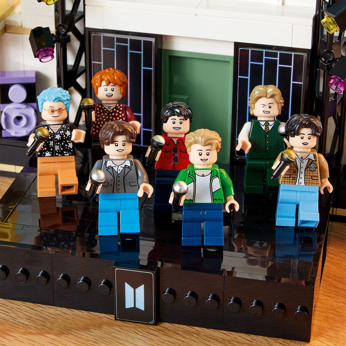 LEGO® Ideas BTS Dynamite