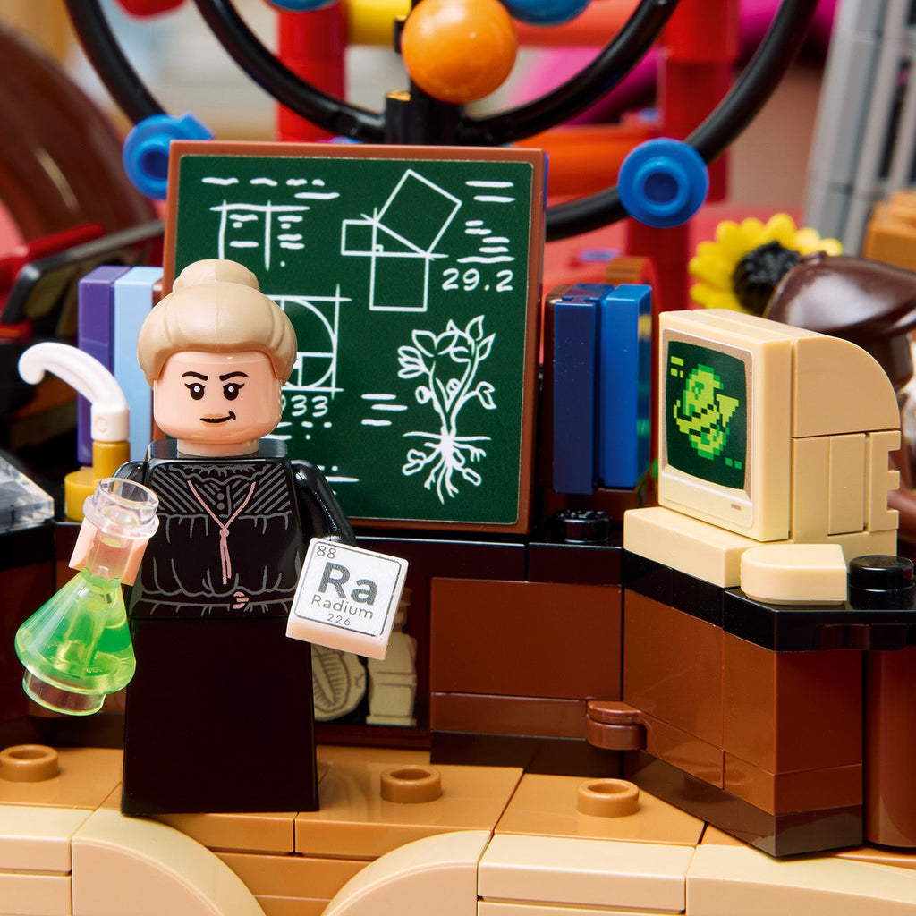 LEGO® Ideas The Evolution of STEM