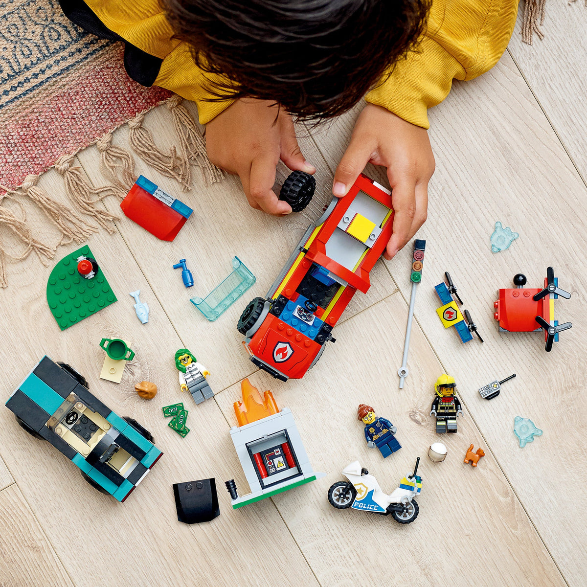 LEGO® City Fire Rescue & Police Chase
