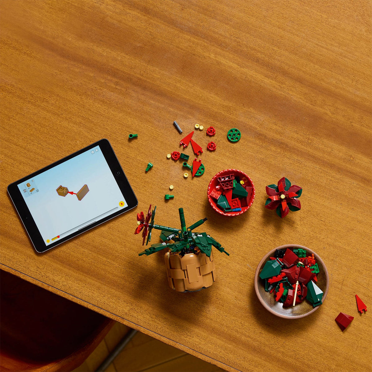 LEGO® Icons Poinsettia