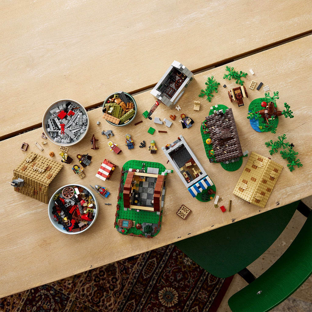 LEGO® Icons Medieval Town Square