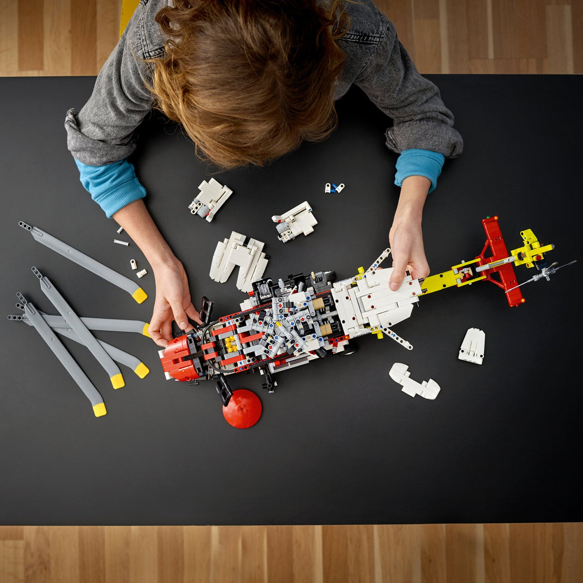 LEGO® Technic Airbus H175 Rescue Helicopter