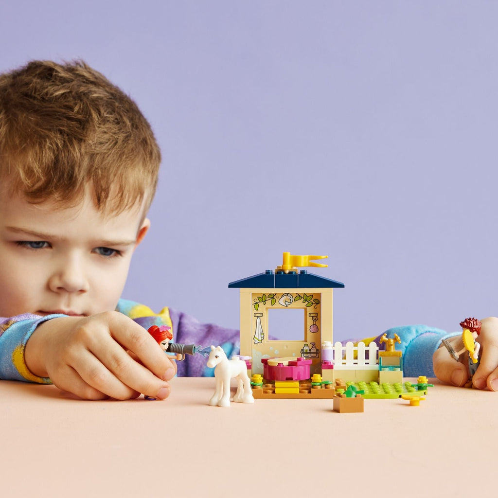 LEGO® Friends™ Pony-Washing Stable