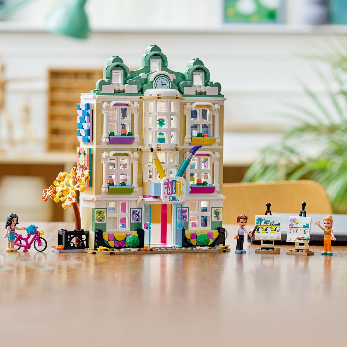 LEGO® Friends™ Emma's Art School