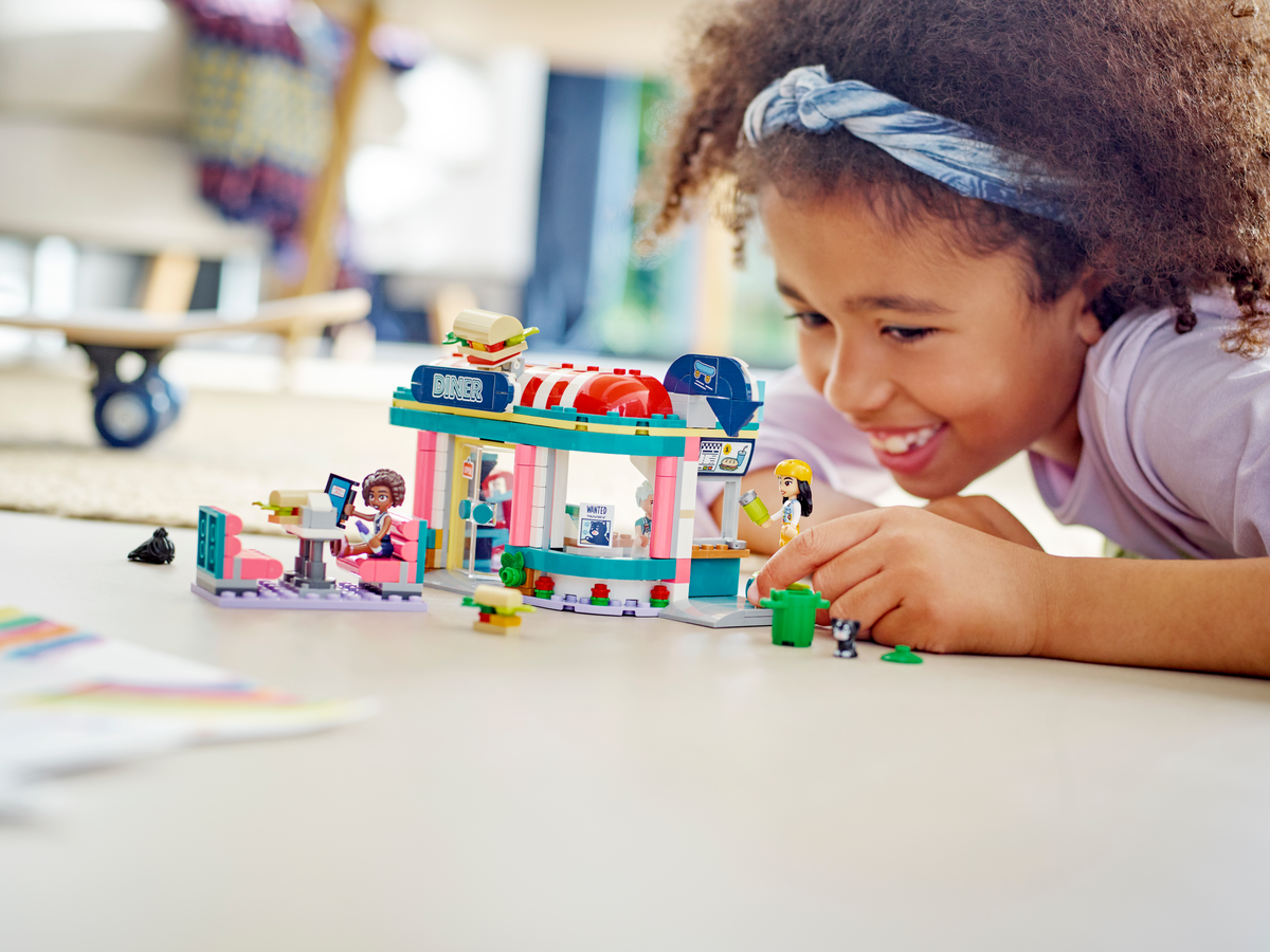LEGO® Friends™ Heartlake Downtown Diner