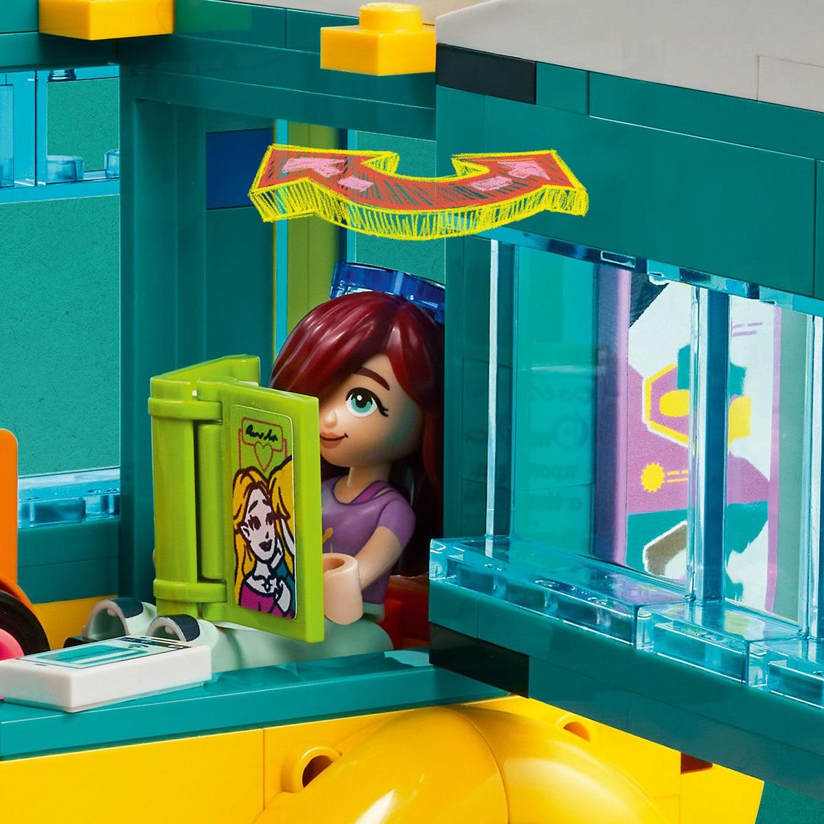LEGO® Friends™ Heartlake City Bus