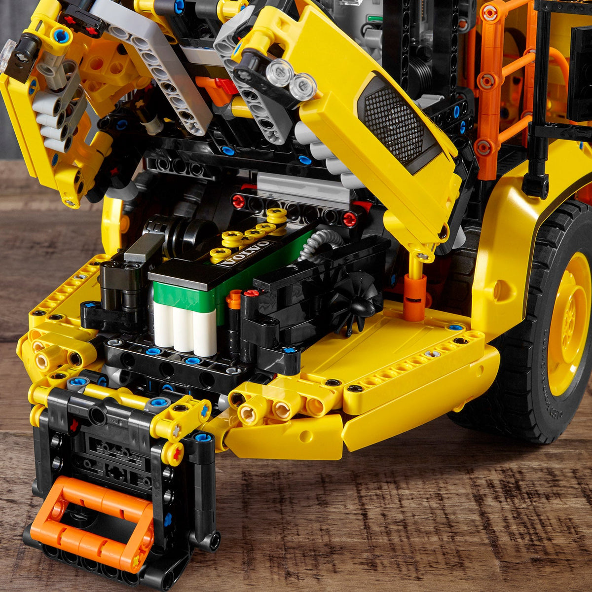 LEGO® Technic 6x6 Volvo Articulated Hauler