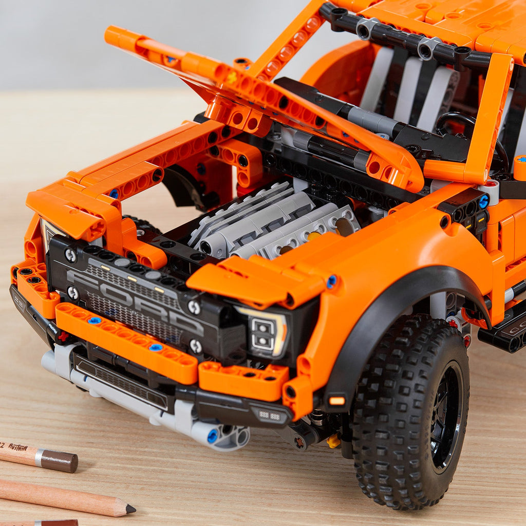 LEGO® Technic Ford F-150 Raptor