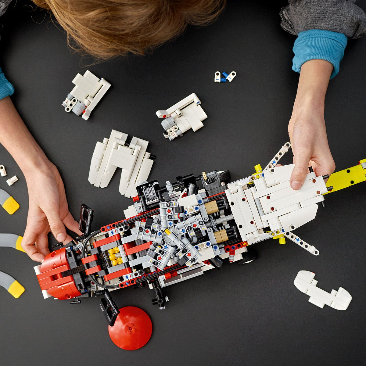 LEGO® Technic Airbus H175 Rescue Helicopter