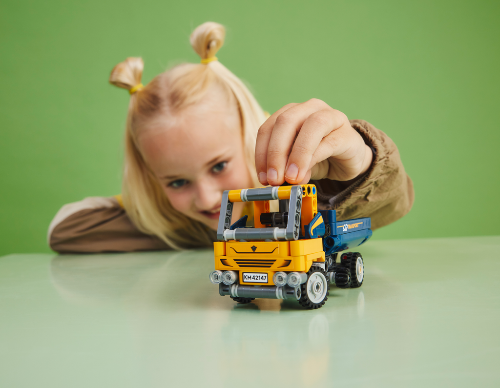 LEGO® Technic Dump Truck
