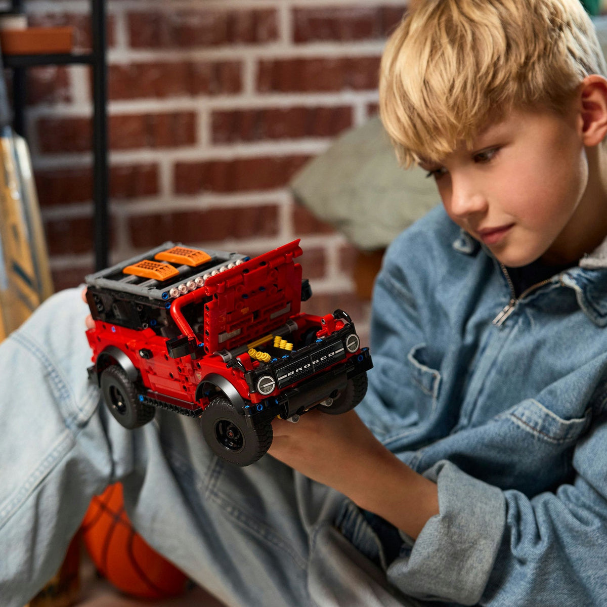 LEGO® Technic Ford Bronco® SUV