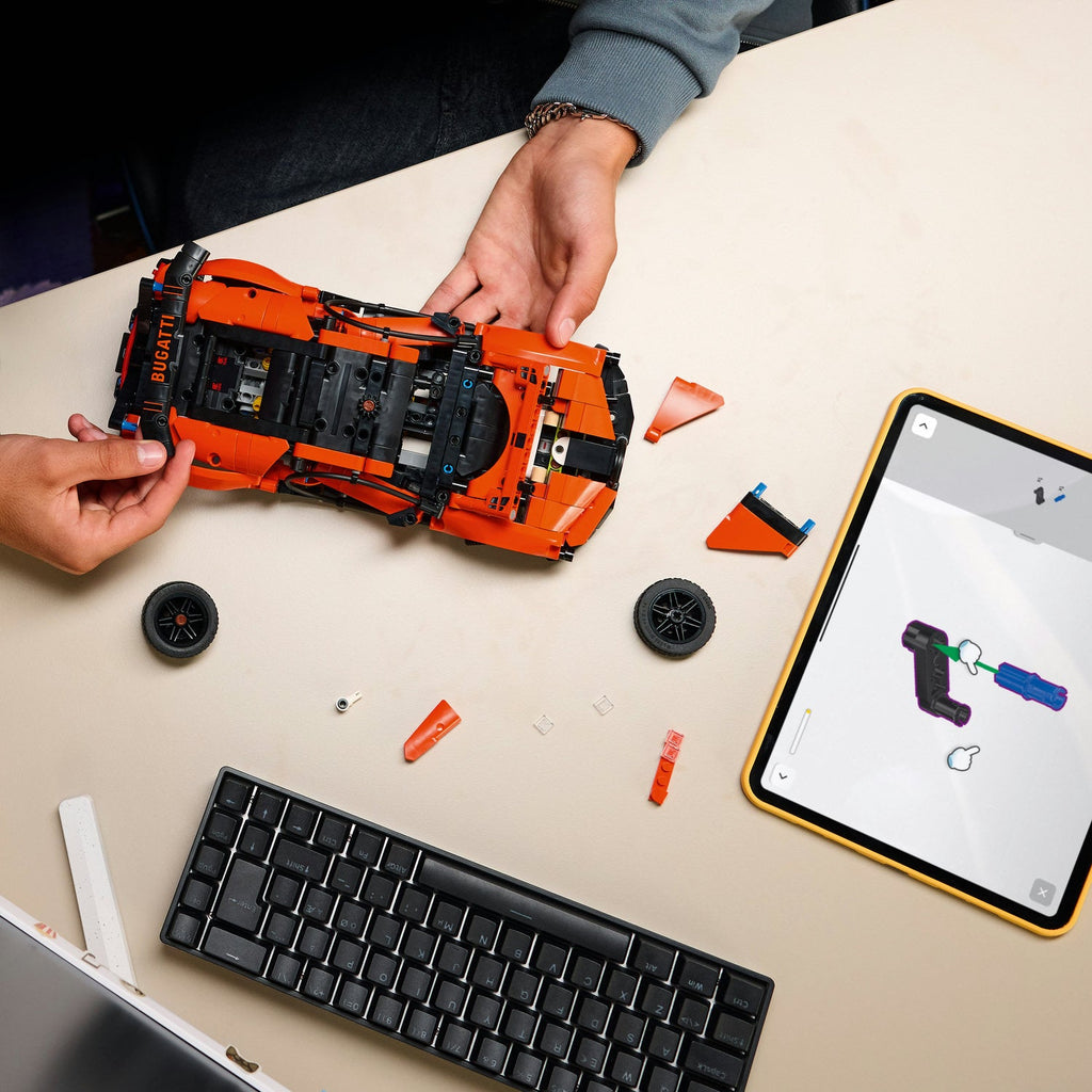LEGO® Technic Bugatti Chiron Pur Sport Hypercar