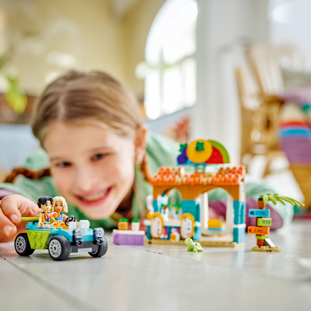 LEGO® Friends™ Beach Smoothie Stand