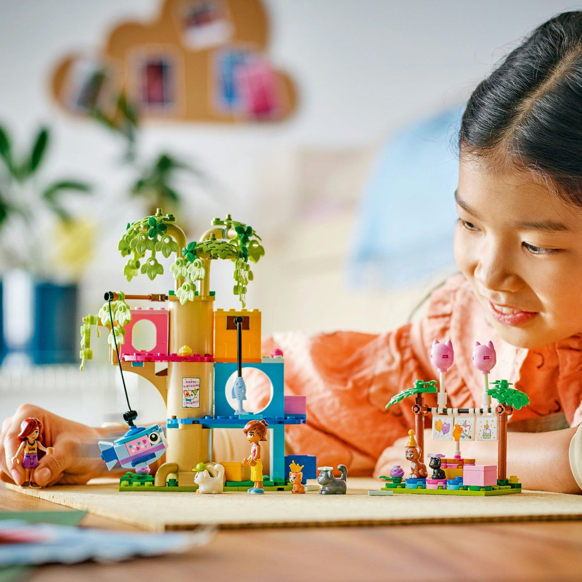 LEGO® Friends Cat Birthday Party & Tree House