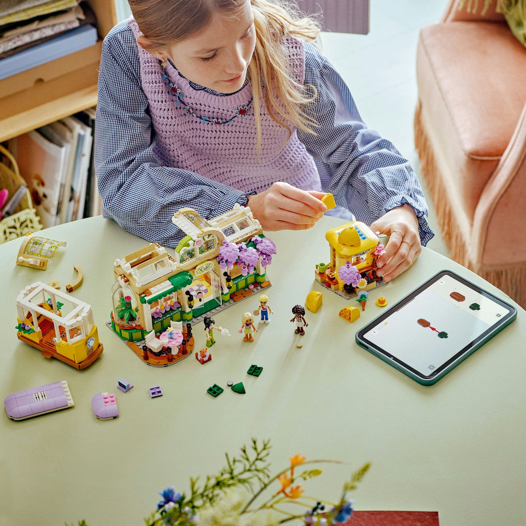 LEGO® Friends Plant Café & Flower Shop