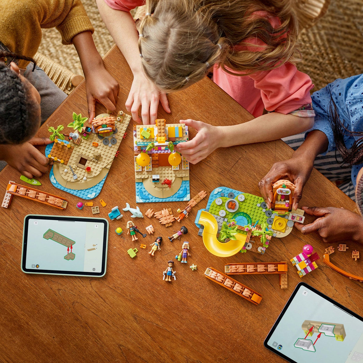 LEGO® Friends Family Vacation Beach Resort