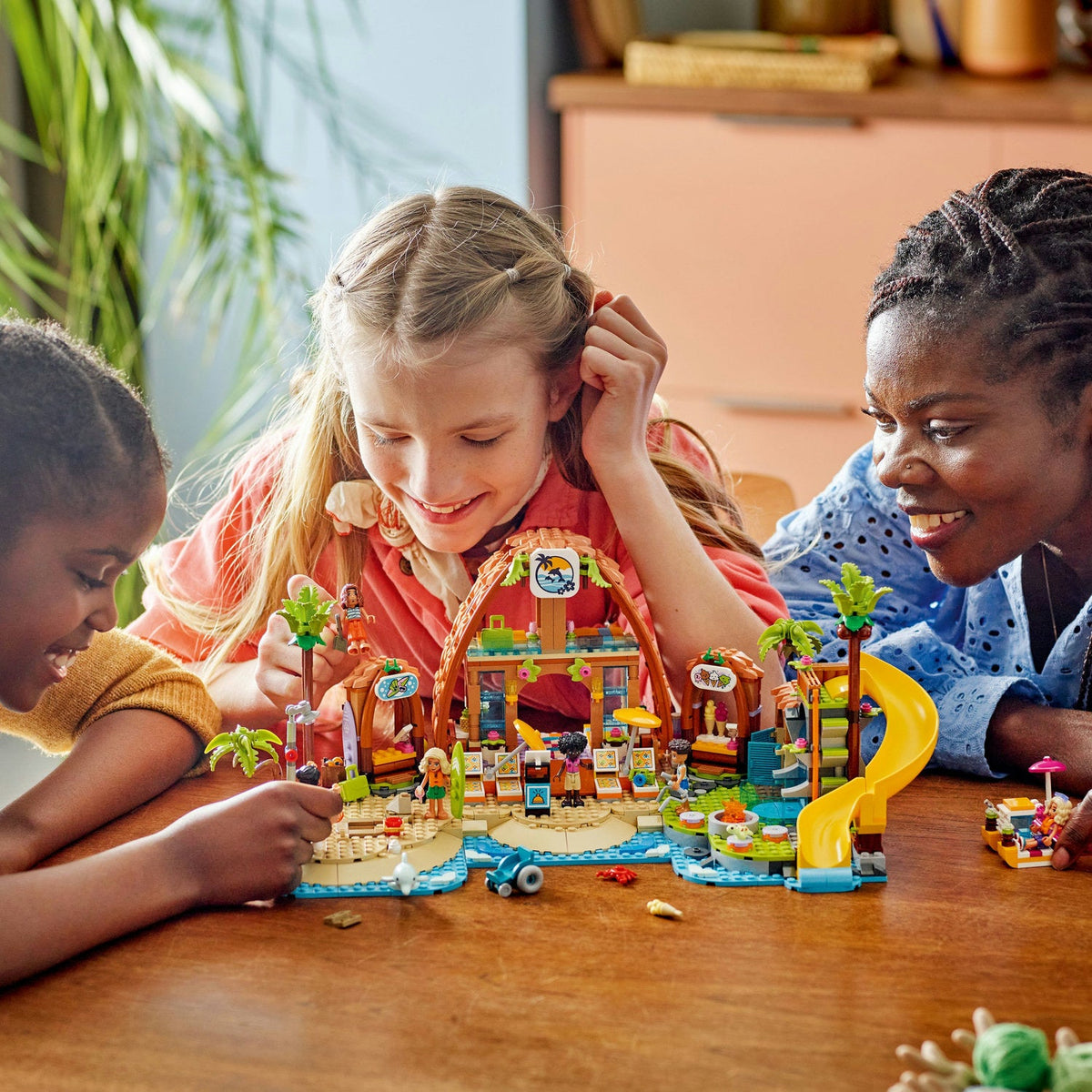 LEGO® Friends Family Vacation Beach Resort