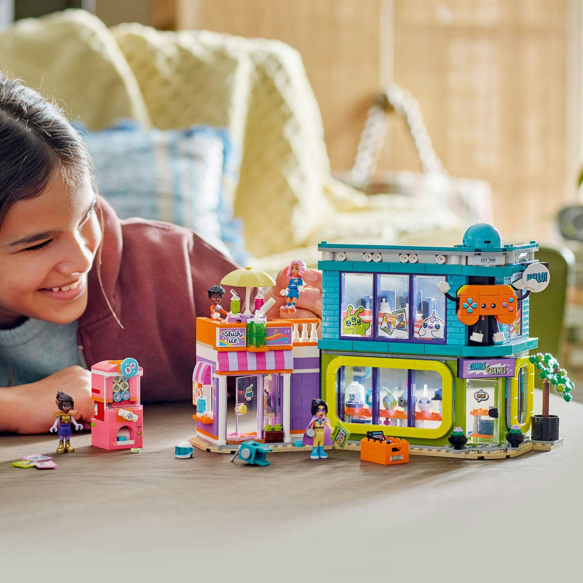 LEGO® Friends Comic Book and Game Store