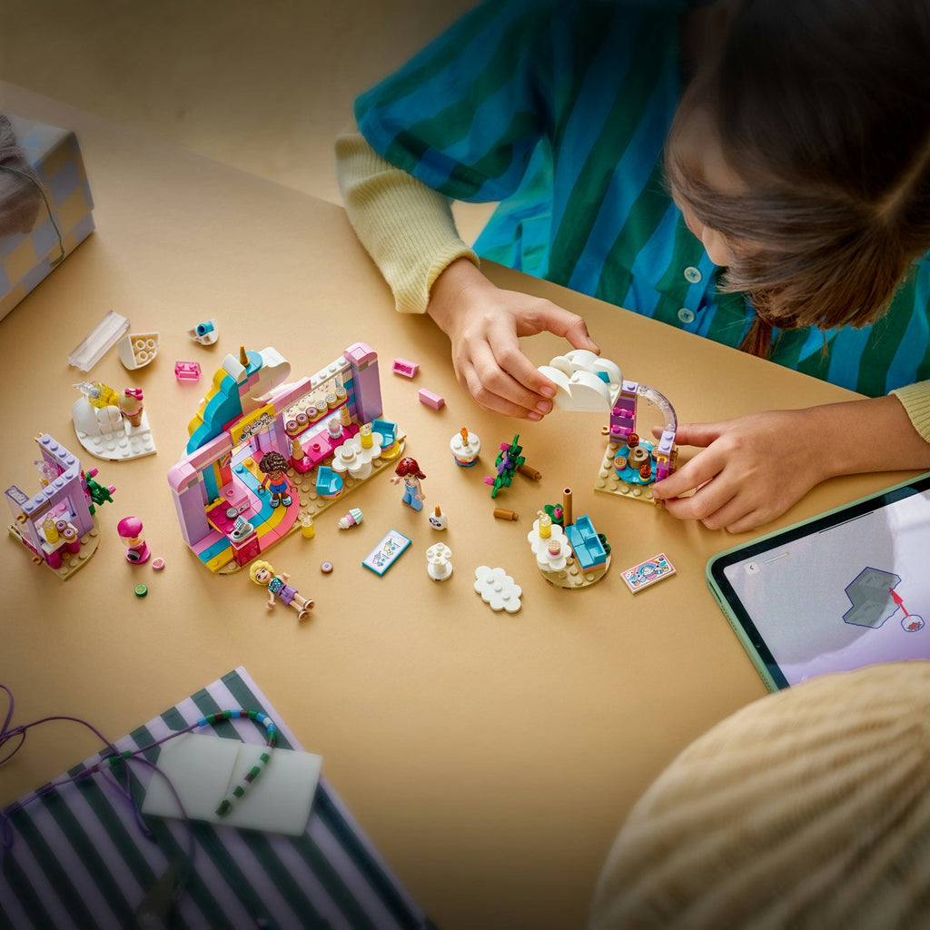 LEGO® Friends Unicorn Dream Café