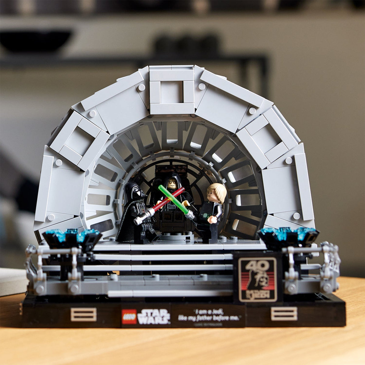 LEGO® Star Wars™ Emperor's Throne Room™ Diorama