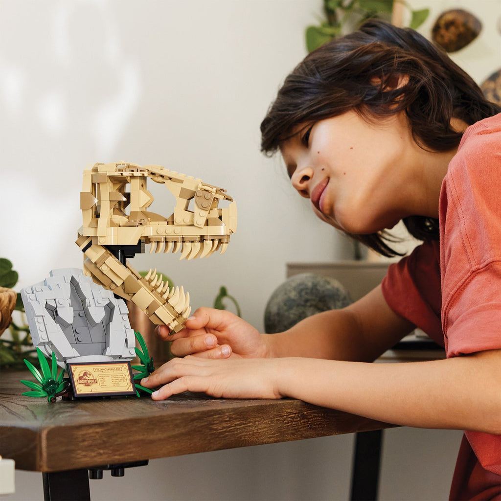 LEGO® Jurassic World Dinosaur Fossils: T. rex Skull