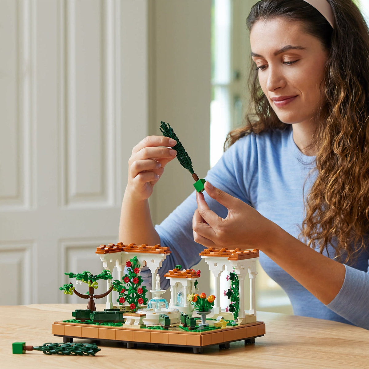 LEGO® Icons Fountain Garden