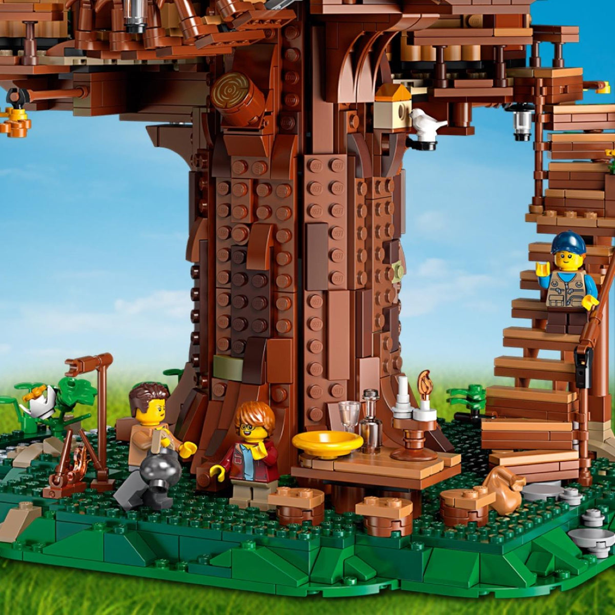LEGO® Ideas Tree House