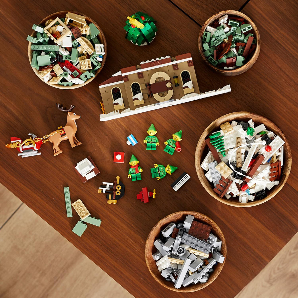 LEGO® Elf Club House