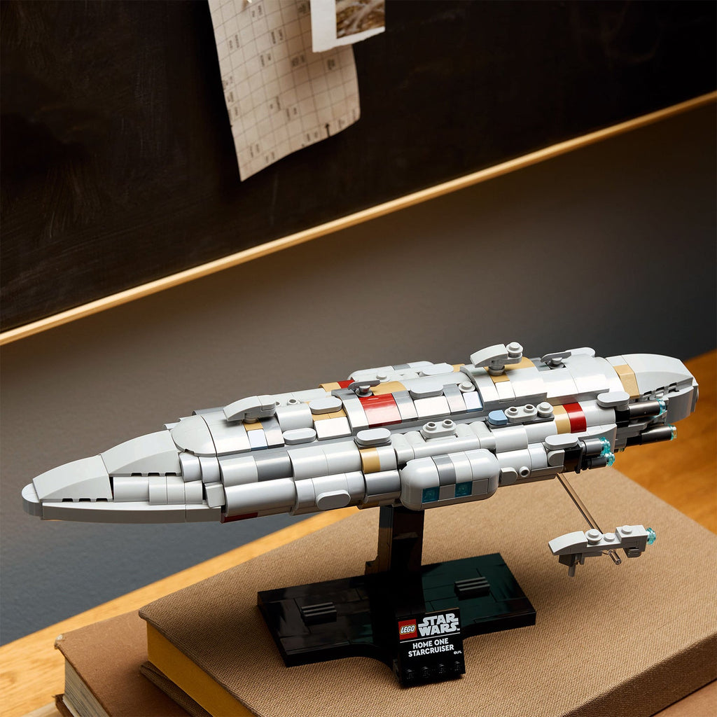 LEGO® Star Wars™ Home One Starcruiser