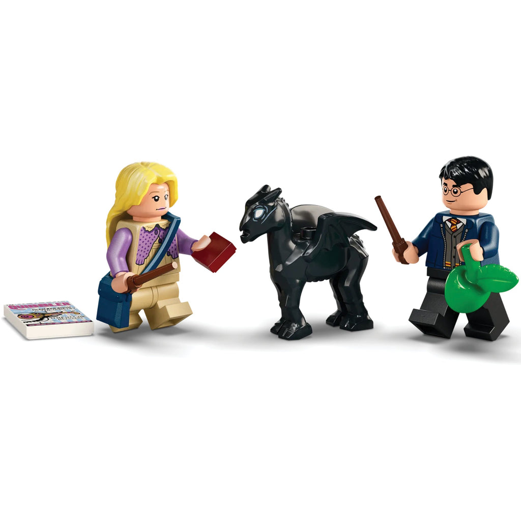 LEGO® Harry Potter™ Hogwarts™ Carriage and Thestrals