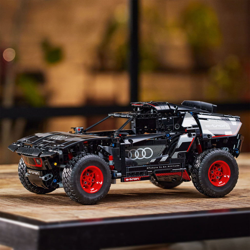 LEGO® Technic Audi RS Q e-tron