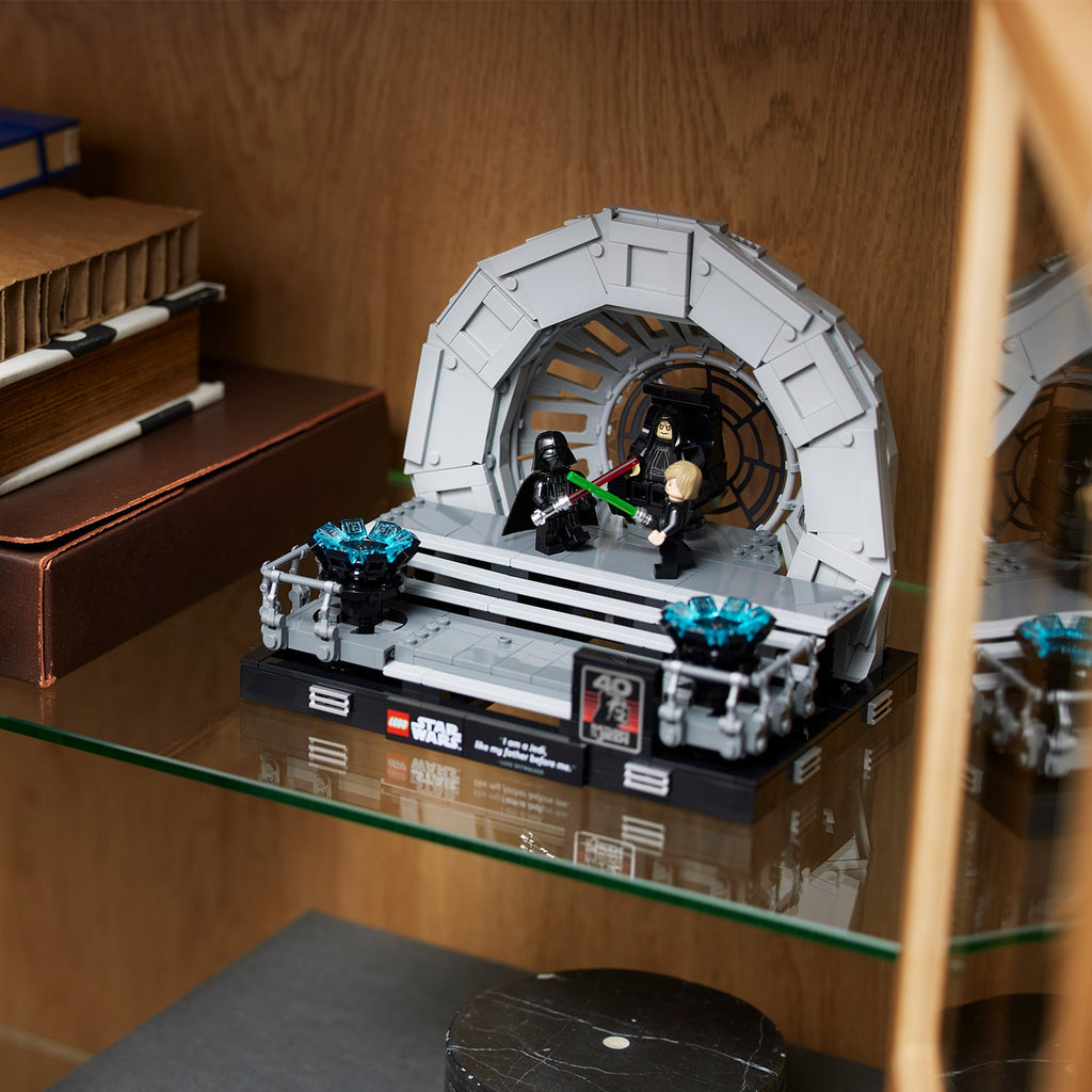 LEGO® Star Wars™ Emperor's Throne Room™ Diorama