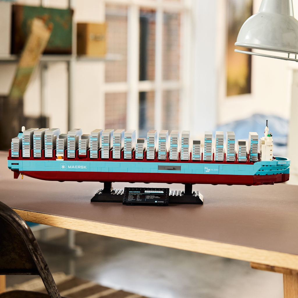 LEGO® Maersk Dual-Fuel Container Vessel