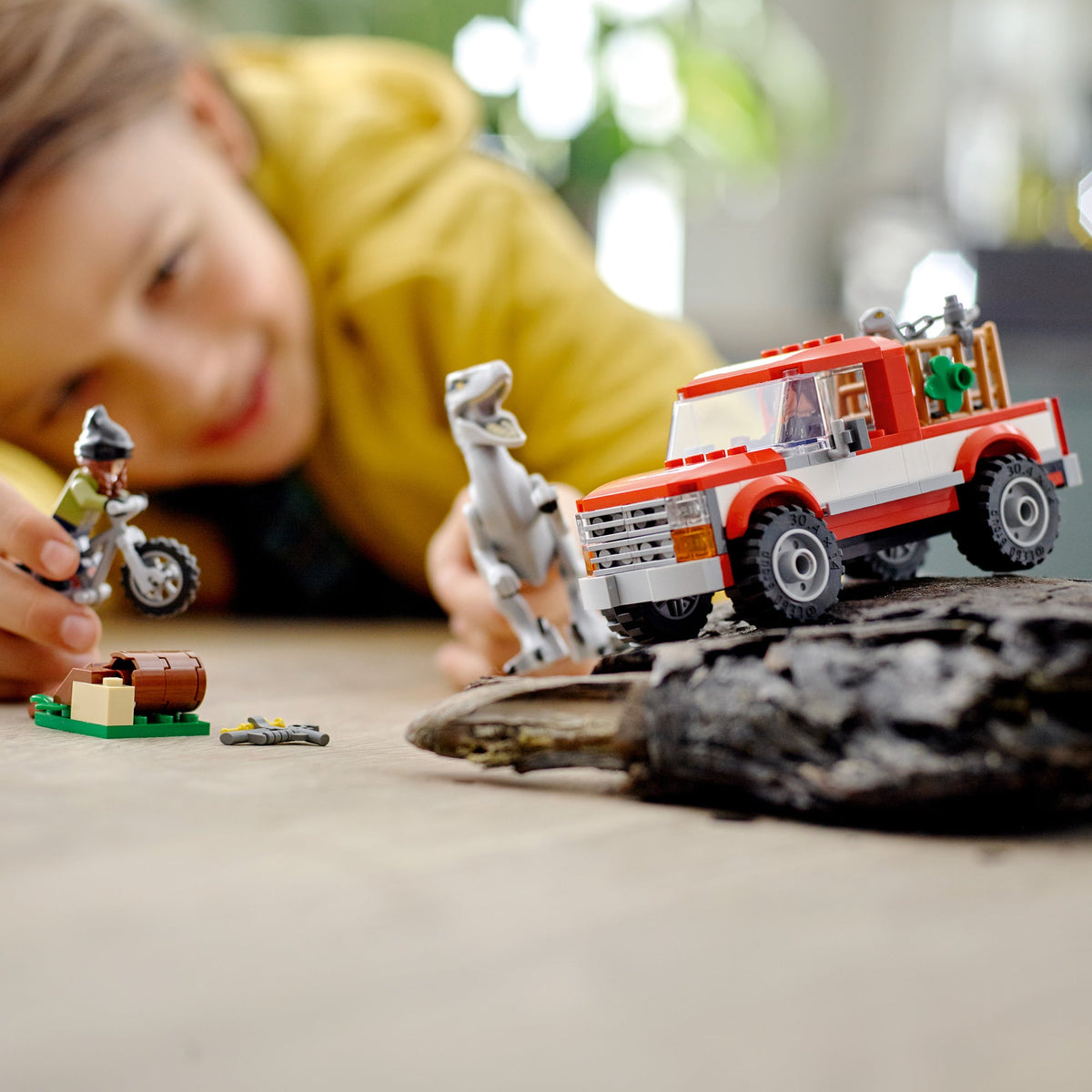 LEGO® Jurassic World Blue & Beta Velociraptor Capture