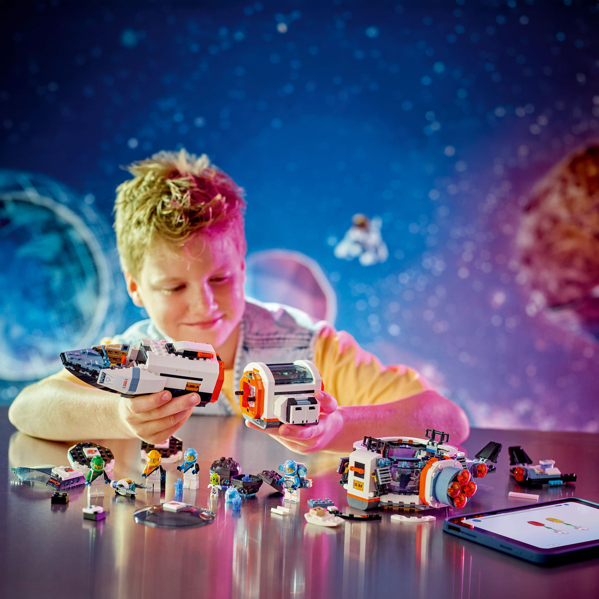 LEGO® City Modular Galactic Spaceship