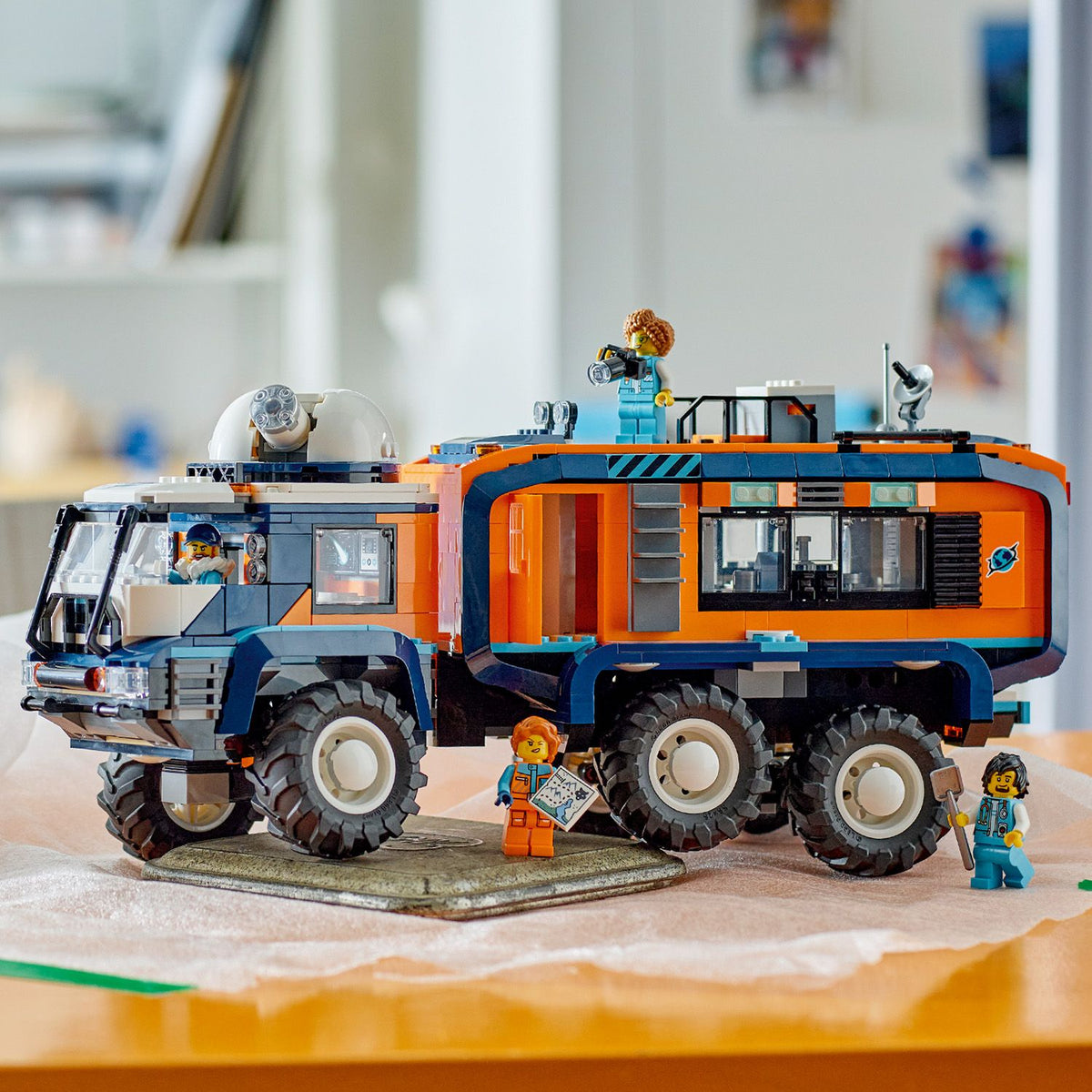 LEGO® City Arctic Explorer Science Lab Truck