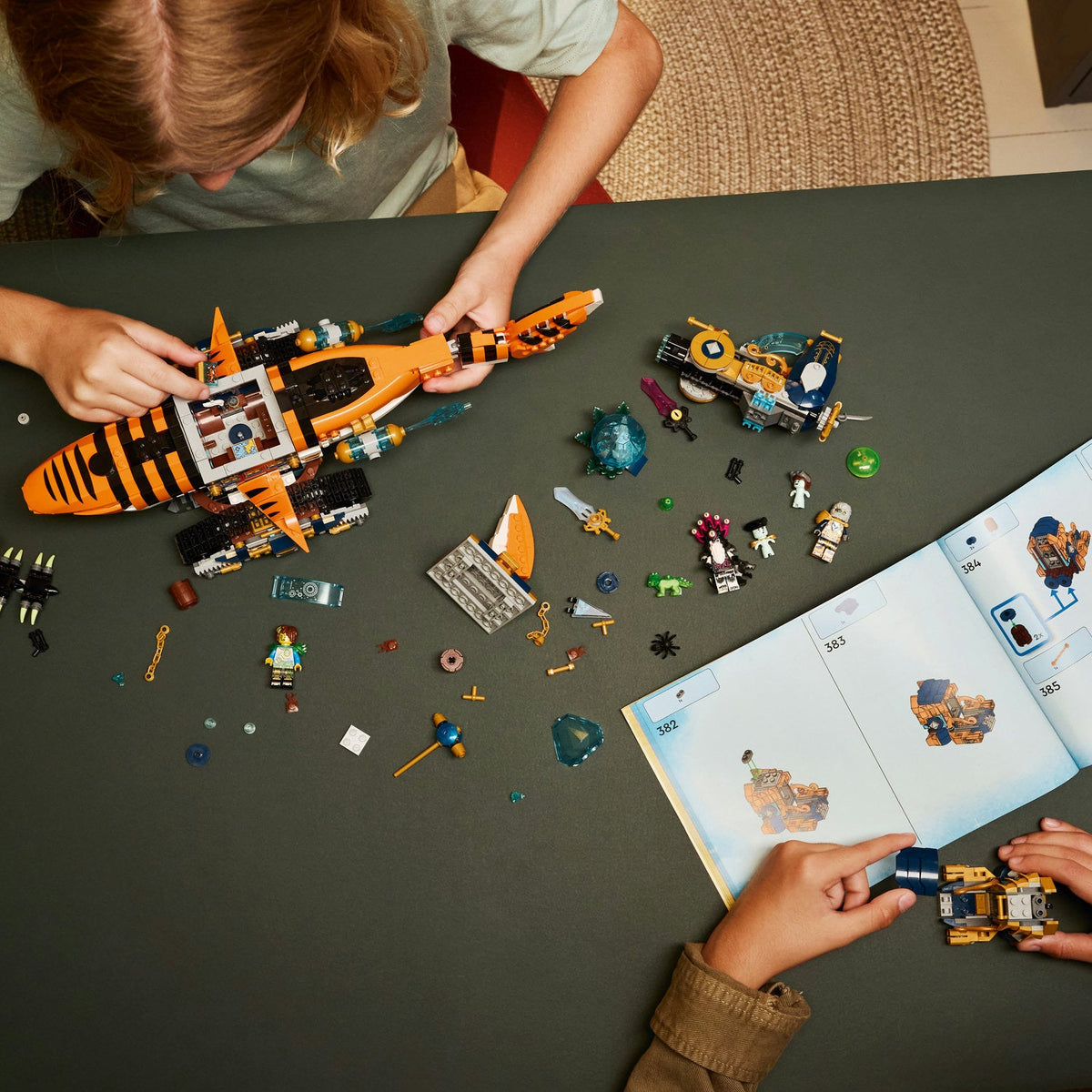 LEGO® DREAMZzz™ Tiger Shark Tank