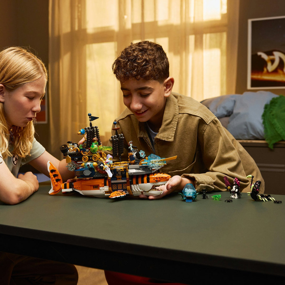 LEGO® DREAMZzz™ Tiger Shark Tank