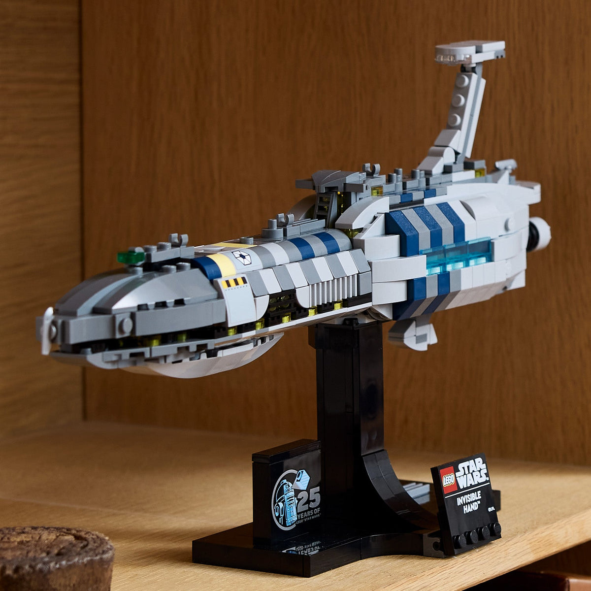 LEGO® Star Wars™ Invisible Hand™