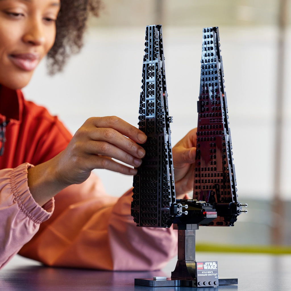 LEGO® Star Wars™ Kylo Ren’s Command Shuttle