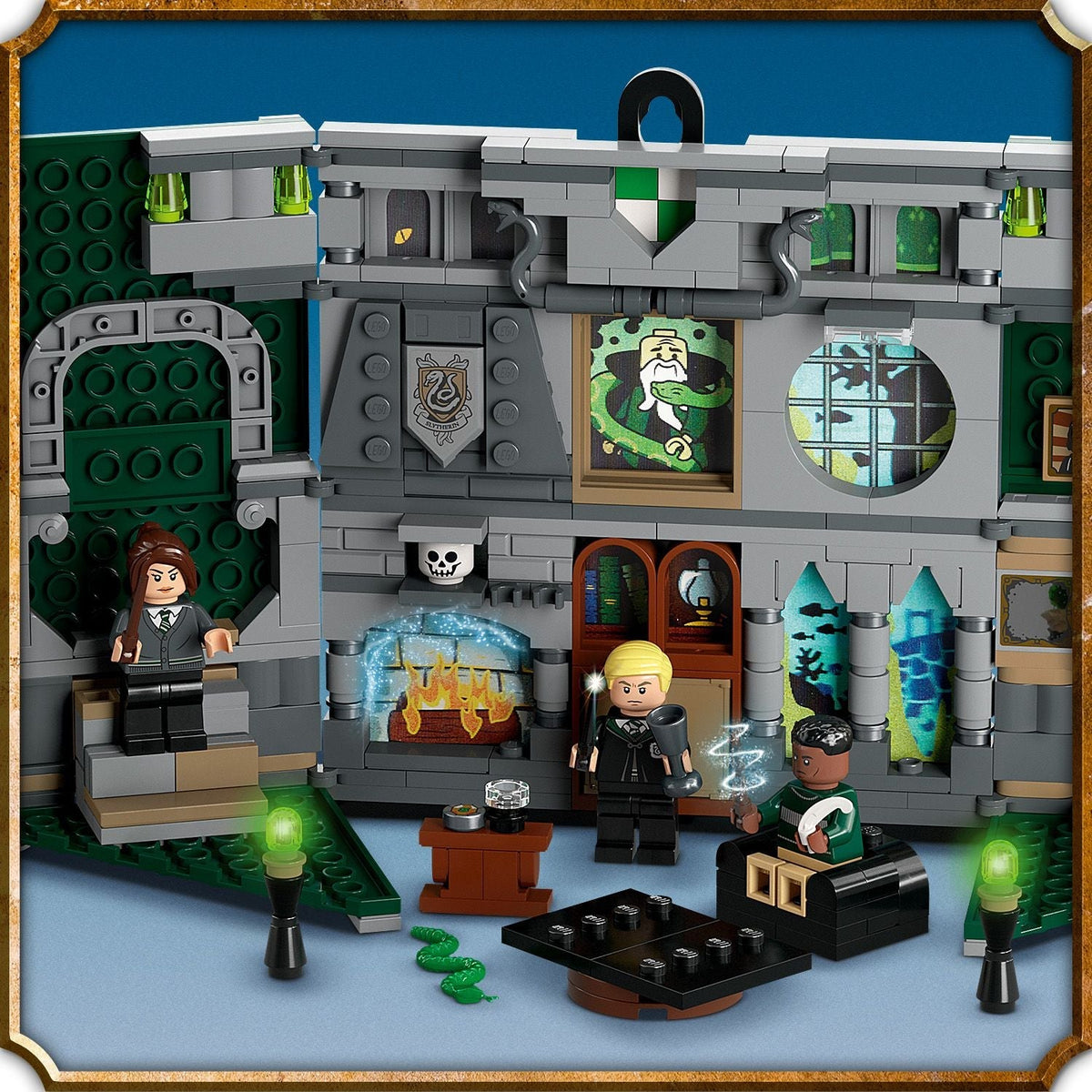 LEGO® Harry Potter™ Slytherin™ House Banner