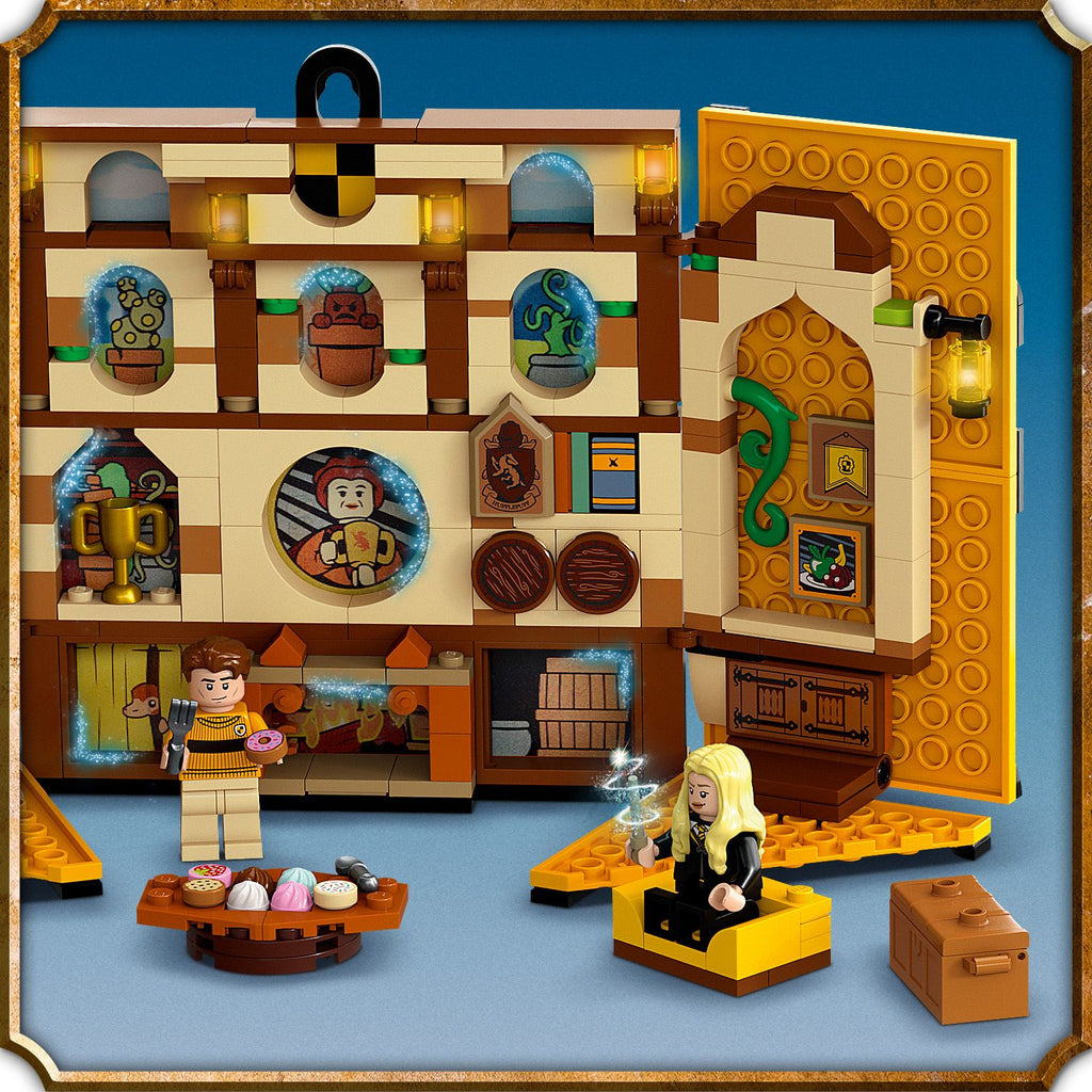LEGO® Harry Potter™ Hufflepuff™ House banner